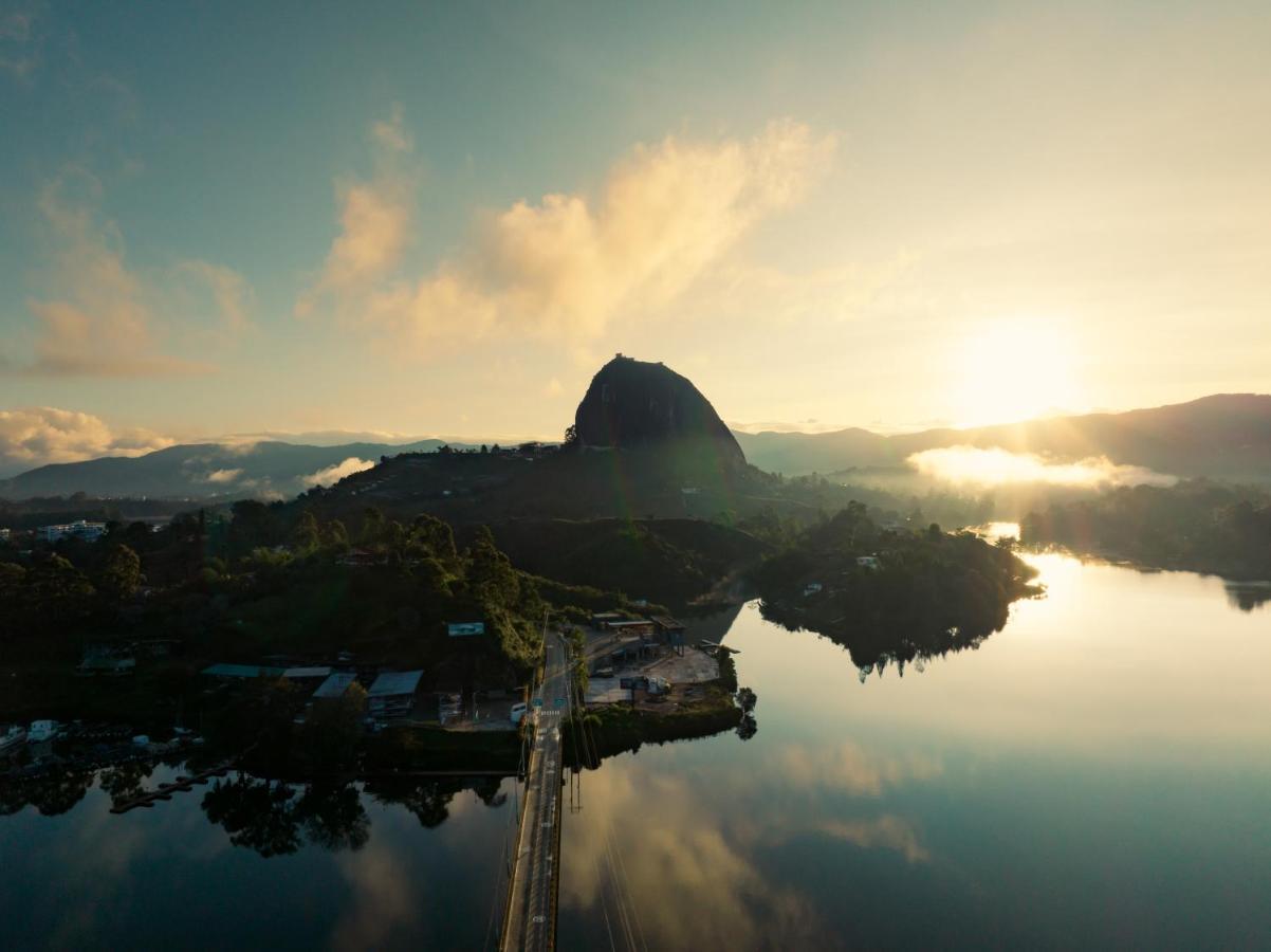 The Boato Hotel Guatapé Εξωτερικό φωτογραφία Aerial view of Mount Warning
