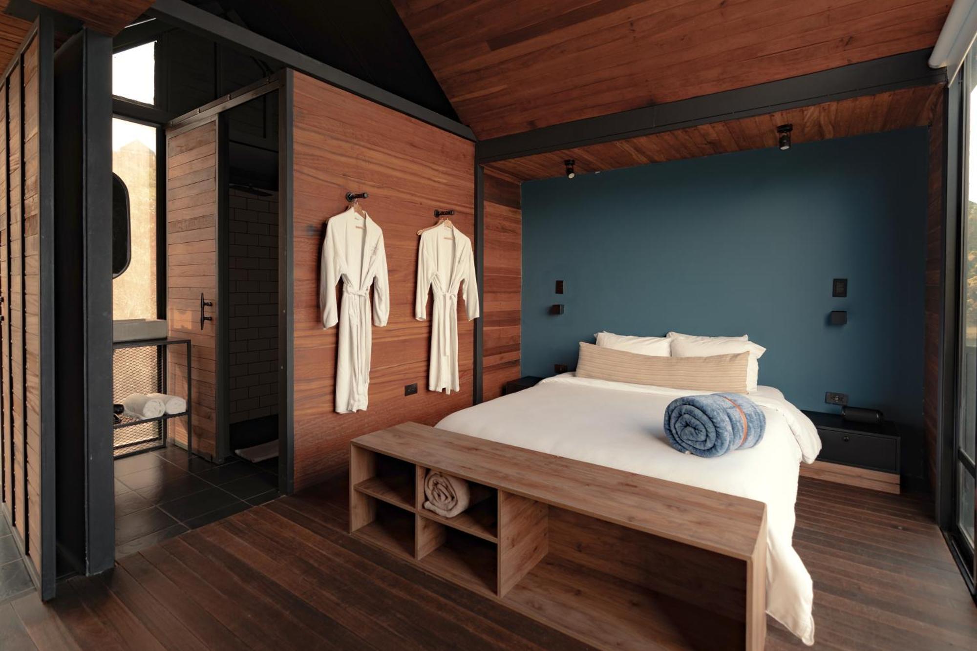 The Boato Hotel Guatapé Εξωτερικό φωτογραφία A bedroom at the hotel