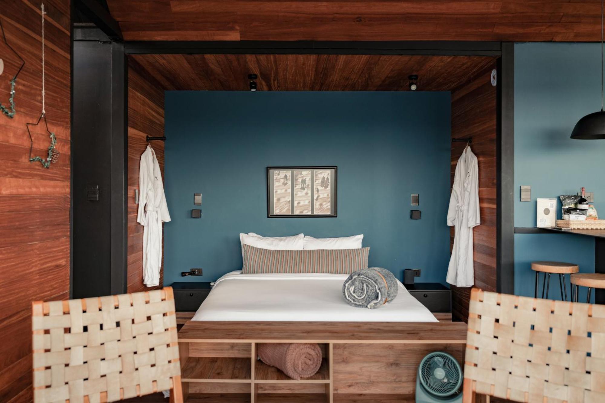 The Boato Hotel Guatapé Εξωτερικό φωτογραφία A bedroom at the hotel