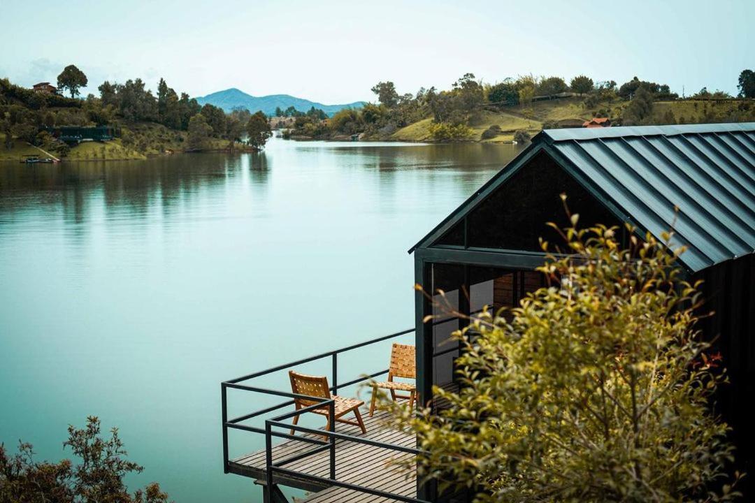 The Boato Hotel Guatapé Εξωτερικό φωτογραφία View of the lake from the hotel